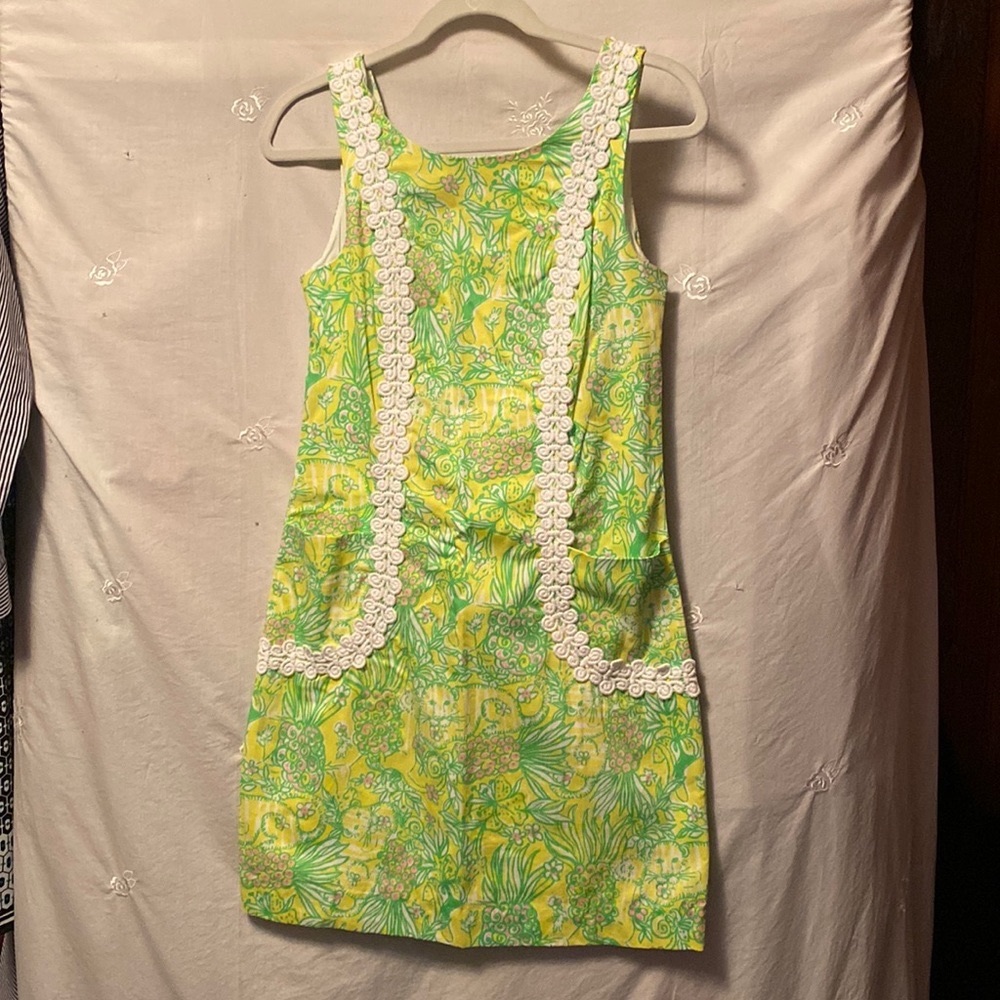 Lily Pulitzer Sleeveless Shift Size 2